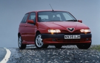 Alfa Romeo 145 Hatchback (930) 1.6 MT (120 HP) avis, Alfa Romeo 145 Hatchback (930) 1.6 MT (120 HP) prix, Alfa Romeo 145 Hatchback (930) 1.6 MT (120 HP) caractéristiques, Alfa Romeo 145 Hatchback (930) 1.6 MT (120 HP) Fiche, Alfa Romeo 145 Hatchback (930) 1.6 MT (120 HP) Fiche technique, Alfa Romeo 145 Hatchback (930) 1.6 MT (120 HP) achat, Alfa Romeo 145 Hatchback (930) 1.6 MT (120 HP) acheter, Alfa Romeo 145 Hatchback (930) 1.6 MT (120 HP) Auto