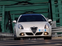 Alfa Romeo Giulietta Hatchback (940) 2.0 JTDm MT (170hp) avis, Alfa Romeo Giulietta Hatchback (940) 2.0 JTDm MT (170hp) prix, Alfa Romeo Giulietta Hatchback (940) 2.0 JTDm MT (170hp) caractéristiques, Alfa Romeo Giulietta Hatchback (940) 2.0 JTDm MT (170hp) Fiche, Alfa Romeo Giulietta Hatchback (940) 2.0 JTDm MT (170hp) Fiche technique, Alfa Romeo Giulietta Hatchback (940) 2.0 JTDm MT (170hp) achat, Alfa Romeo Giulietta Hatchback (940) 2.0 JTDm MT (170hp) acheter, Alfa Romeo Giulietta Hatchback (940) 2.0 JTDm MT (170hp) Auto