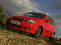 Chevrolet Aveo Hatchback 3-door (T200) 1.2i MT (72hp) avis, Chevrolet Aveo Hatchback 3-door (T200) 1.2i MT (72hp) prix, Chevrolet Aveo Hatchback 3-door (T200) 1.2i MT (72hp) caractéristiques, Chevrolet Aveo Hatchback 3-door (T200) 1.2i MT (72hp) Fiche, Chevrolet Aveo Hatchback 3-door (T200) 1.2i MT (72hp) Fiche technique, Chevrolet Aveo Hatchback 3-door (T200) 1.2i MT (72hp) achat, Chevrolet Aveo Hatchback 3-door (T200) 1.2i MT (72hp) acheter, Chevrolet Aveo Hatchback 3-door (T200) 1.2i MT (72hp) Auto