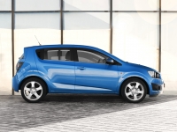 Chevrolet Aveo Hatchback (T300) 1.6 AT (115 HP) LT (2012) image, Chevrolet Aveo Hatchback (T300) 1.6 AT (115 HP) LT (2012) images, Chevrolet Aveo Hatchback (T300) 1.6 AT (115 HP) LT (2012) photos, Chevrolet Aveo Hatchback (T300) 1.6 AT (115 HP) LT (2012) photo, Chevrolet Aveo Hatchback (T300) 1.6 AT (115 HP) LT (2012) picture, Chevrolet Aveo Hatchback (T300) 1.6 AT (115 HP) LT (2012) pictures