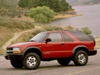 Chevrolet Blazer SUV 3-door (4 generation) 4.3 AWD AT image, Chevrolet Blazer SUV 3-door (4 generation) 4.3 AWD AT images, Chevrolet Blazer SUV 3-door (4 generation) 4.3 AWD AT photos, Chevrolet Blazer SUV 3-door (4 generation) 4.3 AWD AT photo, Chevrolet Blazer SUV 3-door (4 generation) 4.3 AWD AT picture, Chevrolet Blazer SUV 3-door (4 generation) 4.3 AWD AT pictures