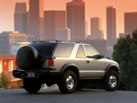 Chevrolet Blazer SUV 3-door (4 generation) 4.3 MT (190hp) image, Chevrolet Blazer SUV 3-door (4 generation) 4.3 MT (190hp) images, Chevrolet Blazer SUV 3-door (4 generation) 4.3 MT (190hp) photos, Chevrolet Blazer SUV 3-door (4 generation) 4.3 MT (190hp) photo, Chevrolet Blazer SUV 3-door (4 generation) 4.3 MT (190hp) picture, Chevrolet Blazer SUV 3-door (4 generation) 4.3 MT (190hp) pictures
