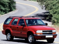 Chevrolet Blazer SUV 5-door (4 generation) 2.2 MT (114 HP) image, Chevrolet Blazer SUV 5-door (4 generation) 2.2 MT (114 HP) images, Chevrolet Blazer SUV 5-door (4 generation) 2.2 MT (114 HP) photos, Chevrolet Blazer SUV 5-door (4 generation) 2.2 MT (114 HP) photo, Chevrolet Blazer SUV 5-door (4 generation) 2.2 MT (114 HP) picture, Chevrolet Blazer SUV 5-door (4 generation) 2.2 MT (114 HP) pictures