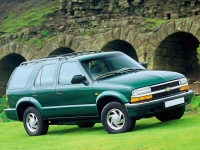 Chevrolet Blazer SUV 5-door (4 generation) 2.2 MT (114 HP) image, Chevrolet Blazer SUV 5-door (4 generation) 2.2 MT (114 HP) images, Chevrolet Blazer SUV 5-door (4 generation) 2.2 MT (114 HP) photos, Chevrolet Blazer SUV 5-door (4 generation) 2.2 MT (114 HP) photo, Chevrolet Blazer SUV 5-door (4 generation) 2.2 MT (114 HP) picture, Chevrolet Blazer SUV 5-door (4 generation) 2.2 MT (114 HP) pictures