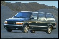 Chrysler Town and Country Minivan (2 generation) AT 3.3 (150 hp) image, Chrysler Town and Country Minivan (2 generation) AT 3.3 (150 hp) images, Chrysler Town and Country Minivan (2 generation) AT 3.3 (150 hp) photos, Chrysler Town and Country Minivan (2 generation) AT 3.3 (150 hp) photo, Chrysler Town and Country Minivan (2 generation) AT 3.3 (150 hp) picture, Chrysler Town and Country Minivan (2 generation) AT 3.3 (150 hp) pictures