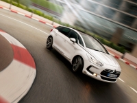 Citroen DS5 Hatchback (1 generation) 2.0 HDi AT (163hp) Sport Chic (2013) image, Citroen DS5 Hatchback (1 generation) 2.0 HDi AT (163hp) Sport Chic (2013) images, Citroen DS5 Hatchback (1 generation) 2.0 HDi AT (163hp) Sport Chic (2013) photos, Citroen DS5 Hatchback (1 generation) 2.0 HDi AT (163hp) Sport Chic (2013) photo, Citroen DS5 Hatchback (1 generation) 2.0 HDi AT (163hp) Sport Chic (2013) picture, Citroen DS5 Hatchback (1 generation) 2.0 HDi AT (163hp) Sport Chic (2013) pictures