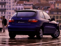 Daewoo Lanos Hatchback (1 generation) 1.5 MT (86hp) avis, Daewoo Lanos Hatchback (1 generation) 1.5 MT (86hp) prix, Daewoo Lanos Hatchback (1 generation) 1.5 MT (86hp) caractéristiques, Daewoo Lanos Hatchback (1 generation) 1.5 MT (86hp) Fiche, Daewoo Lanos Hatchback (1 generation) 1.5 MT (86hp) Fiche technique, Daewoo Lanos Hatchback (1 generation) 1.5 MT (86hp) achat, Daewoo Lanos Hatchback (1 generation) 1.5 MT (86hp) acheter, Daewoo Lanos Hatchback (1 generation) 1.5 MT (86hp) Auto