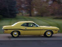 Dodge Challenger R/T coupe 2-door (1 generation) 6.3 3MT (335hp) image, Dodge Challenger R/T coupe 2-door (1 generation) 6.3 3MT (335hp) images, Dodge Challenger R/T coupe 2-door (1 generation) 6.3 3MT (335hp) photos, Dodge Challenger R/T coupe 2-door (1 generation) 6.3 3MT (335hp) photo, Dodge Challenger R/T coupe 2-door (1 generation) 6.3 3MT (335hp) picture, Dodge Challenger R/T coupe 2-door (1 generation) 6.3 3MT (335hp) pictures