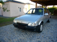 Ford Escort Hatchback 5-door. (4 generation) 1.3 5MT image, Ford Escort Hatchback 5-door. (4 generation) 1.3 5MT images, Ford Escort Hatchback 5-door. (4 generation) 1.3 5MT photos, Ford Escort Hatchback 5-door. (4 generation) 1.3 5MT photo, Ford Escort Hatchback 5-door. (4 generation) 1.3 5MT picture, Ford Escort Hatchback 5-door. (4 generation) 1.3 5MT pictures