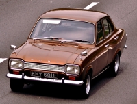 Ford Escort Sedan (1 generation) 1.3 AT (51 HP) image, Ford Escort Sedan (1 generation) 1.3 AT (51 HP) images, Ford Escort Sedan (1 generation) 1.3 AT (51 HP) photos, Ford Escort Sedan (1 generation) 1.3 AT (51 HP) photo, Ford Escort Sedan (1 generation) 1.3 AT (51 HP) picture, Ford Escort Sedan (1 generation) 1.3 AT (51 HP) pictures