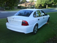 Holden Vectra Sedan (B) 2.0 MT (136 hp) image, Holden Vectra Sedan (B) 2.0 MT (136 hp) images, Holden Vectra Sedan (B) 2.0 MT (136 hp) photos, Holden Vectra Sedan (B) 2.0 MT (136 hp) photo, Holden Vectra Sedan (B) 2.0 MT (136 hp) picture, Holden Vectra Sedan (B) 2.0 MT (136 hp) pictures