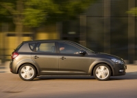 Kia CEE'd Hatchback 5-door. (1 generation) 1.4 EcoDynamics MT (90hp) image, Kia CEE'd Hatchback 5-door. (1 generation) 1.4 EcoDynamics MT (90hp) images, Kia CEE'd Hatchback 5-door. (1 generation) 1.4 EcoDynamics MT (90hp) photos, Kia CEE'd Hatchback 5-door. (1 generation) 1.4 EcoDynamics MT (90hp) photo, Kia CEE'd Hatchback 5-door. (1 generation) 1.4 EcoDynamics MT (90hp) picture, Kia CEE'd Hatchback 5-door. (1 generation) 1.4 EcoDynamics MT (90hp) pictures