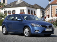 Kia CEE'd Hatchback 5-door. (1 generation) 1.4 EcoDynamics MT (90hp) image, Kia CEE'd Hatchback 5-door. (1 generation) 1.4 EcoDynamics MT (90hp) images, Kia CEE'd Hatchback 5-door. (1 generation) 1.4 EcoDynamics MT (90hp) photos, Kia CEE'd Hatchback 5-door. (1 generation) 1.4 EcoDynamics MT (90hp) photo, Kia CEE'd Hatchback 5-door. (1 generation) 1.4 EcoDynamics MT (90hp) picture, Kia CEE'd Hatchback 5-door. (1 generation) 1.4 EcoDynamics MT (90hp) pictures