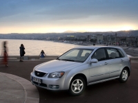 Kia Cerato Hatchback (1 generation) 1.6 MT (110hp) image, Kia Cerato Hatchback (1 generation) 1.6 MT (110hp) images, Kia Cerato Hatchback (1 generation) 1.6 MT (110hp) photos, Kia Cerato Hatchback (1 generation) 1.6 MT (110hp) photo, Kia Cerato Hatchback (1 generation) 1.6 MT (110hp) picture, Kia Cerato Hatchback (1 generation) 1.6 MT (110hp) pictures