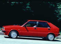 Lancia Delta Hatchback (1 generation) 1.3 5MT (75 hp) image, Lancia Delta Hatchback (1 generation) 1.3 5MT (75 hp) images, Lancia Delta Hatchback (1 generation) 1.3 5MT (75 hp) photos, Lancia Delta Hatchback (1 generation) 1.3 5MT (75 hp) photo, Lancia Delta Hatchback (1 generation) 1.3 5MT (75 hp) picture, Lancia Delta Hatchback (1 generation) 1.3 5MT (75 hp) pictures