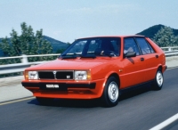 Lancia Delta Hatchback (1 generation) 1.3 5MT (75 hp) avis, Lancia Delta Hatchback (1 generation) 1.3 5MT (75 hp) prix, Lancia Delta Hatchback (1 generation) 1.3 5MT (75 hp) caractéristiques, Lancia Delta Hatchback (1 generation) 1.3 5MT (75 hp) Fiche, Lancia Delta Hatchback (1 generation) 1.3 5MT (75 hp) Fiche technique, Lancia Delta Hatchback (1 generation) 1.3 5MT (75 hp) achat, Lancia Delta Hatchback (1 generation) 1.3 5MT (75 hp) acheter, Lancia Delta Hatchback (1 generation) 1.3 5MT (75 hp) Auto