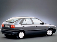 Lancia Delta Hatchback (2 generation) 1.6 MT (103 Hp) image, Lancia Delta Hatchback (2 generation) 1.6 MT (103 Hp) images, Lancia Delta Hatchback (2 generation) 1.6 MT (103 Hp) photos, Lancia Delta Hatchback (2 generation) 1.6 MT (103 Hp) photo, Lancia Delta Hatchback (2 generation) 1.6 MT (103 Hp) picture, Lancia Delta Hatchback (2 generation) 1.6 MT (103 Hp) pictures