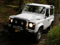 Land Rover Defender 90 SUV 3-door (1 generation) 2.2 TD MT (122hp) LXV (2013) image, Land Rover Defender 90 SUV 3-door (1 generation) 2.2 TD MT (122hp) LXV (2013) images, Land Rover Defender 90 SUV 3-door (1 generation) 2.2 TD MT (122hp) LXV (2013) photos, Land Rover Defender 90 SUV 3-door (1 generation) 2.2 TD MT (122hp) LXV (2013) photo, Land Rover Defender 90 SUV 3-door (1 generation) 2.2 TD MT (122hp) LXV (2013) picture, Land Rover Defender 90 SUV 3-door (1 generation) 2.2 TD MT (122hp) LXV (2013) pictures