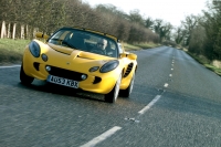 Lotus Elise 111R Roadster 2-door (2 generation) 1.8 MT (192 hp) avis, Lotus Elise 111R Roadster 2-door (2 generation) 1.8 MT (192 hp) prix, Lotus Elise 111R Roadster 2-door (2 generation) 1.8 MT (192 hp) caractéristiques, Lotus Elise 111R Roadster 2-door (2 generation) 1.8 MT (192 hp) Fiche, Lotus Elise 111R Roadster 2-door (2 generation) 1.8 MT (192 hp) Fiche technique, Lotus Elise 111R Roadster 2-door (2 generation) 1.8 MT (192 hp) achat, Lotus Elise 111R Roadster 2-door (2 generation) 1.8 MT (192 hp) acheter, Lotus Elise 111R Roadster 2-door (2 generation) 1.8 MT (192 hp) Auto