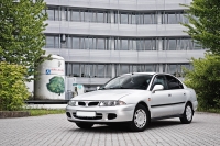 Mitsubishi Carisma Hatchback (1 generation) 1.6 AT (90hp) image, Mitsubishi Carisma Hatchback (1 generation) 1.6 AT (90hp) images, Mitsubishi Carisma Hatchback (1 generation) 1.6 AT (90hp) photos, Mitsubishi Carisma Hatchback (1 generation) 1.6 AT (90hp) photo, Mitsubishi Carisma Hatchback (1 generation) 1.6 AT (90hp) picture, Mitsubishi Carisma Hatchback (1 generation) 1.6 AT (90hp) pictures