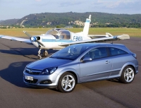 Opel Astra GTC hatchback 3-door (H) 1.4 ecoFLEX MT (90hp) image, Opel Astra GTC hatchback 3-door (H) 1.4 ecoFLEX MT (90hp) images, Opel Astra GTC hatchback 3-door (H) 1.4 ecoFLEX MT (90hp) photos, Opel Astra GTC hatchback 3-door (H) 1.4 ecoFLEX MT (90hp) photo, Opel Astra GTC hatchback 3-door (H) 1.4 ecoFLEX MT (90hp) picture, Opel Astra GTC hatchback 3-door (H) 1.4 ecoFLEX MT (90hp) pictures