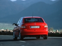 Opel Astra Hatchback 5-door. (G) AT 1.8 (125 HP) image, Opel Astra Hatchback 5-door. (G) AT 1.8 (125 HP) images, Opel Astra Hatchback 5-door. (G) AT 1.8 (125 HP) photos, Opel Astra Hatchback 5-door. (G) AT 1.8 (125 HP) photo, Opel Astra Hatchback 5-door. (G) AT 1.8 (125 HP) picture, Opel Astra Hatchback 5-door. (G) AT 1.8 (125 HP) pictures