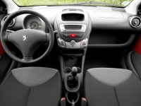 Peugeot 107 Hatchback 3-door (1 generation) 1.0 MT (68 hp) image, Peugeot 107 Hatchback 3-door (1 generation) 1.0 MT (68 hp) images, Peugeot 107 Hatchback 3-door (1 generation) 1.0 MT (68 hp) photos, Peugeot 107 Hatchback 3-door (1 generation) 1.0 MT (68 hp) photo, Peugeot 107 Hatchback 3-door (1 generation) 1.0 MT (68 hp) picture, Peugeot 107 Hatchback 3-door (1 generation) 1.0 MT (68 hp) pictures