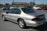 Pontiac Bonneville SE/SLE/SSE sedan 4-door (8 generation) 3.8 AT image, Pontiac Bonneville SE/SLE/SSE sedan 4-door (8 generation) 3.8 AT images, Pontiac Bonneville SE/SLE/SSE sedan 4-door (8 generation) 3.8 AT photos, Pontiac Bonneville SE/SLE/SSE sedan 4-door (8 generation) 3.8 AT photo, Pontiac Bonneville SE/SLE/SSE sedan 4-door (8 generation) 3.8 AT picture, Pontiac Bonneville SE/SLE/SSE sedan 4-door (8 generation) 3.8 AT pictures