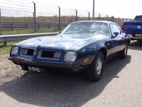 Pontiac Firebird Esprit coupe 2-door (2 generation) 5.7 3MT (155hp) image, Pontiac Firebird Esprit coupe 2-door (2 generation) 5.7 3MT (155hp) images, Pontiac Firebird Esprit coupe 2-door (2 generation) 5.7 3MT (155hp) photos, Pontiac Firebird Esprit coupe 2-door (2 generation) 5.7 3MT (155hp) photo, Pontiac Firebird Esprit coupe 2-door (2 generation) 5.7 3MT (155hp) picture, Pontiac Firebird Esprit coupe 2-door (2 generation) 5.7 3MT (155hp) pictures