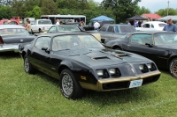 Pontiac Firebird Formula coupe 2-door (2 generation) 4.9 Turbo MT (210hp) image, Pontiac Firebird Formula coupe 2-door (2 generation) 4.9 Turbo MT (210hp) images, Pontiac Firebird Formula coupe 2-door (2 generation) 4.9 Turbo MT (210hp) photos, Pontiac Firebird Formula coupe 2-door (2 generation) 4.9 Turbo MT (210hp) photo, Pontiac Firebird Formula coupe 2-door (2 generation) 4.9 Turbo MT (210hp) picture, Pontiac Firebird Formula coupe 2-door (2 generation) 4.9 Turbo MT (210hp) pictures