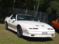 Pontiac Firebird Trans Am T-Roof Targa 2-door (3 generation) 5.0 MT (162 HP) image, Pontiac Firebird Trans Am T-Roof Targa 2-door (3 generation) 5.0 MT (162 HP) images, Pontiac Firebird Trans Am T-Roof Targa 2-door (3 generation) 5.0 MT (162 HP) photos, Pontiac Firebird Trans Am T-Roof Targa 2-door (3 generation) 5.0 MT (162 HP) photo, Pontiac Firebird Trans Am T-Roof Targa 2-door (3 generation) 5.0 MT (162 HP) picture, Pontiac Firebird Trans Am T-Roof Targa 2-door (3 generation) 5.0 MT (162 HP) pictures