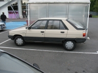 Renault 11 Hatchback 5-door. (1 generation) 1.4 MT (60 HP) image, Renault 11 Hatchback 5-door. (1 generation) 1.4 MT (60 HP) images, Renault 11 Hatchback 5-door. (1 generation) 1.4 MT (60 HP) photos, Renault 11 Hatchback 5-door. (1 generation) 1.4 MT (60 HP) photo, Renault 11 Hatchback 5-door. (1 generation) 1.4 MT (60 HP) picture, Renault 11 Hatchback 5-door. (1 generation) 1.4 MT (60 HP) pictures