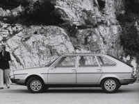 Renault 30 Hatchback (1 generation) 2.7 AT image, Renault 30 Hatchback (1 generation) 2.7 AT images, Renault 30 Hatchback (1 generation) 2.7 AT photos, Renault 30 Hatchback (1 generation) 2.7 AT photo, Renault 30 Hatchback (1 generation) 2.7 AT picture, Renault 30 Hatchback (1 generation) 2.7 AT pictures