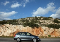 Skoda Fabia Combi wagon 5-door (5J) 1.2 TDI MT (75 HP) image, Skoda Fabia Combi wagon 5-door (5J) 1.2 TDI MT (75 HP) images, Skoda Fabia Combi wagon 5-door (5J) 1.2 TDI MT (75 HP) photos, Skoda Fabia Combi wagon 5-door (5J) 1.2 TDI MT (75 HP) photo, Skoda Fabia Combi wagon 5-door (5J) 1.2 TDI MT (75 HP) picture, Skoda Fabia Combi wagon 5-door (5J) 1.2 TDI MT (75 HP) pictures