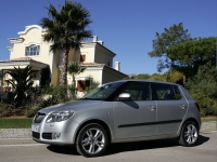 Skoda Fabia Hatchback (5J) 1.4 TDI DPF MT (80 HP) image, Skoda Fabia Hatchback (5J) 1.4 TDI DPF MT (80 HP) images, Skoda Fabia Hatchback (5J) 1.4 TDI DPF MT (80 HP) photos, Skoda Fabia Hatchback (5J) 1.4 TDI DPF MT (80 HP) photo, Skoda Fabia Hatchback (5J) 1.4 TDI DPF MT (80 HP) picture, Skoda Fabia Hatchback (5J) 1.4 TDI DPF MT (80 HP) pictures