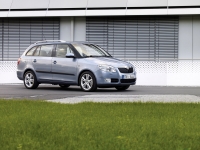 Skoda Fabia station Wagon 5-door (5J) 1.2 MT (60 HP) image, Skoda Fabia station Wagon 5-door (5J) 1.2 MT (60 HP) images, Skoda Fabia station Wagon 5-door (5J) 1.2 MT (60 HP) photos, Skoda Fabia station Wagon 5-door (5J) 1.2 MT (60 HP) photo, Skoda Fabia station Wagon 5-door (5J) 1.2 MT (60 HP) picture, Skoda Fabia station Wagon 5-door (5J) 1.2 MT (60 HP) pictures