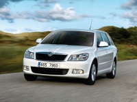 Skoda Octavia Combi wagon 5-door (2 generation) 1.2 TSI DSG (105 HP) image, Skoda Octavia Combi wagon 5-door (2 generation) 1.2 TSI DSG (105 HP) images, Skoda Octavia Combi wagon 5-door (2 generation) 1.2 TSI DSG (105 HP) photos, Skoda Octavia Combi wagon 5-door (2 generation) 1.2 TSI DSG (105 HP) photo, Skoda Octavia Combi wagon 5-door (2 generation) 1.2 TSI DSG (105 HP) picture, Skoda Octavia Combi wagon 5-door (2 generation) 1.2 TSI DSG (105 HP) pictures