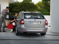 Skoda Octavia Combi wagon 5-door (2 generation) 1.4 Euro V MT image, Skoda Octavia Combi wagon 5-door (2 generation) 1.4 Euro V MT images, Skoda Octavia Combi wagon 5-door (2 generation) 1.4 Euro V MT photos, Skoda Octavia Combi wagon 5-door (2 generation) 1.4 Euro V MT photo, Skoda Octavia Combi wagon 5-door (2 generation) 1.4 Euro V MT picture, Skoda Octavia Combi wagon 5-door (2 generation) 1.4 Euro V MT pictures