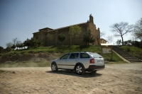 Skoda Octavia Scout universal 5-door (2 generation) 2.0 TDI MT 4x4 (140 HP) image, Skoda Octavia Scout universal 5-door (2 generation) 2.0 TDI MT 4x4 (140 HP) images, Skoda Octavia Scout universal 5-door (2 generation) 2.0 TDI MT 4x4 (140 HP) photos, Skoda Octavia Scout universal 5-door (2 generation) 2.0 TDI MT 4x4 (140 HP) photo, Skoda Octavia Scout universal 5-door (2 generation) 2.0 TDI MT 4x4 (140 HP) picture, Skoda Octavia Scout universal 5-door (2 generation) 2.0 TDI MT 4x4 (140 HP) pictures