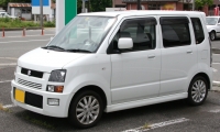 Suzuki Wagon R RR minivan (3rd generation) 0.7 AT AWD (64hp) avis, Suzuki Wagon R RR minivan (3rd generation) 0.7 AT AWD (64hp) prix, Suzuki Wagon R RR minivan (3rd generation) 0.7 AT AWD (64hp) caractéristiques, Suzuki Wagon R RR minivan (3rd generation) 0.7 AT AWD (64hp) Fiche, Suzuki Wagon R RR minivan (3rd generation) 0.7 AT AWD (64hp) Fiche technique, Suzuki Wagon R RR minivan (3rd generation) 0.7 AT AWD (64hp) achat, Suzuki Wagon R RR minivan (3rd generation) 0.7 AT AWD (64hp) acheter, Suzuki Wagon R RR minivan (3rd generation) 0.7 AT AWD (64hp) Auto