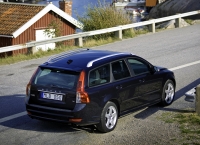 Volvo V50 Wagon (1 generation) 1.8 MT (125 Hp) image, Volvo V50 Wagon (1 generation) 1.8 MT (125 Hp) images, Volvo V50 Wagon (1 generation) 1.8 MT (125 Hp) photos, Volvo V50 Wagon (1 generation) 1.8 MT (125 Hp) photo, Volvo V50 Wagon (1 generation) 1.8 MT (125 Hp) picture, Volvo V50 Wagon (1 generation) 1.8 MT (125 Hp) pictures