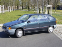 Zastava Yugo Florida Hatchback (1 generation) 1.6i MT (95 hp) avis, Zastava Yugo Florida Hatchback (1 generation) 1.6i MT (95 hp) prix, Zastava Yugo Florida Hatchback (1 generation) 1.6i MT (95 hp) caractéristiques, Zastava Yugo Florida Hatchback (1 generation) 1.6i MT (95 hp) Fiche, Zastava Yugo Florida Hatchback (1 generation) 1.6i MT (95 hp) Fiche technique, Zastava Yugo Florida Hatchback (1 generation) 1.6i MT (95 hp) achat, Zastava Yugo Florida Hatchback (1 generation) 1.6i MT (95 hp) acheter, Zastava Yugo Florida Hatchback (1 generation) 1.6i MT (95 hp) Auto